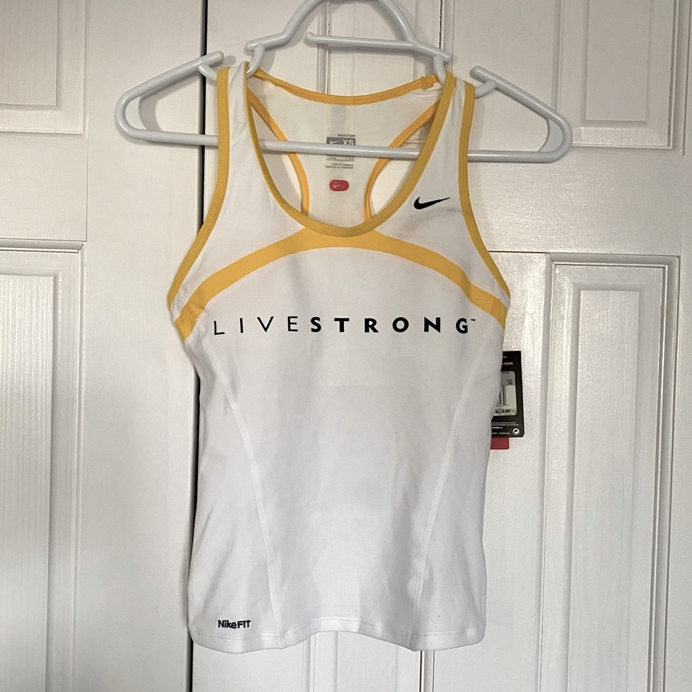 Nike LIVESTRONG Racerback 2 in 1 Size XS